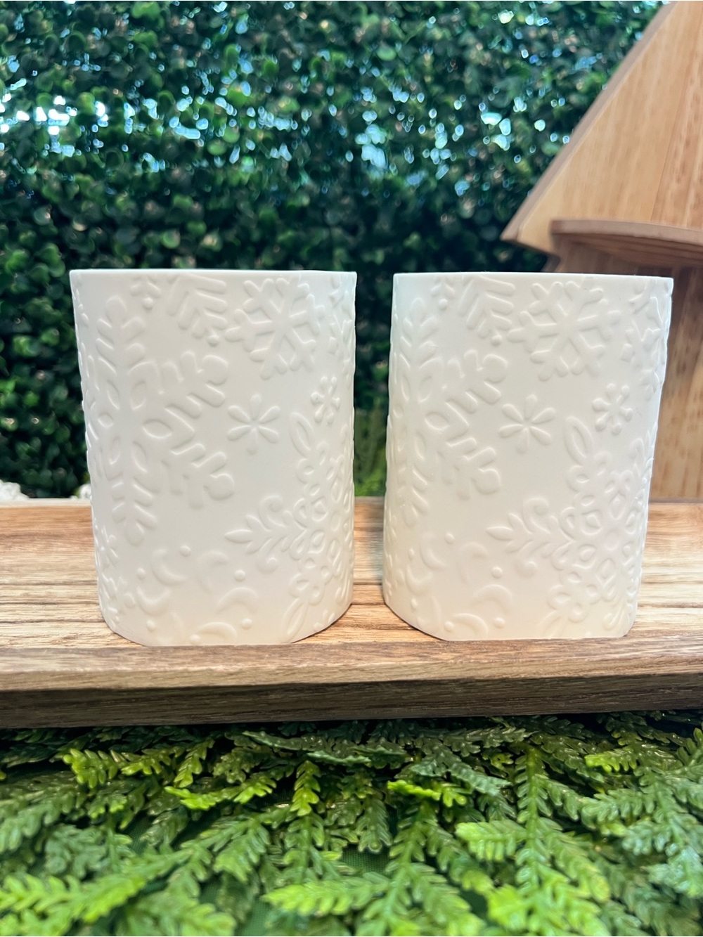 New Yankee Candle White Embossed Snowflake Porcelain Votive Holders | Set of 2